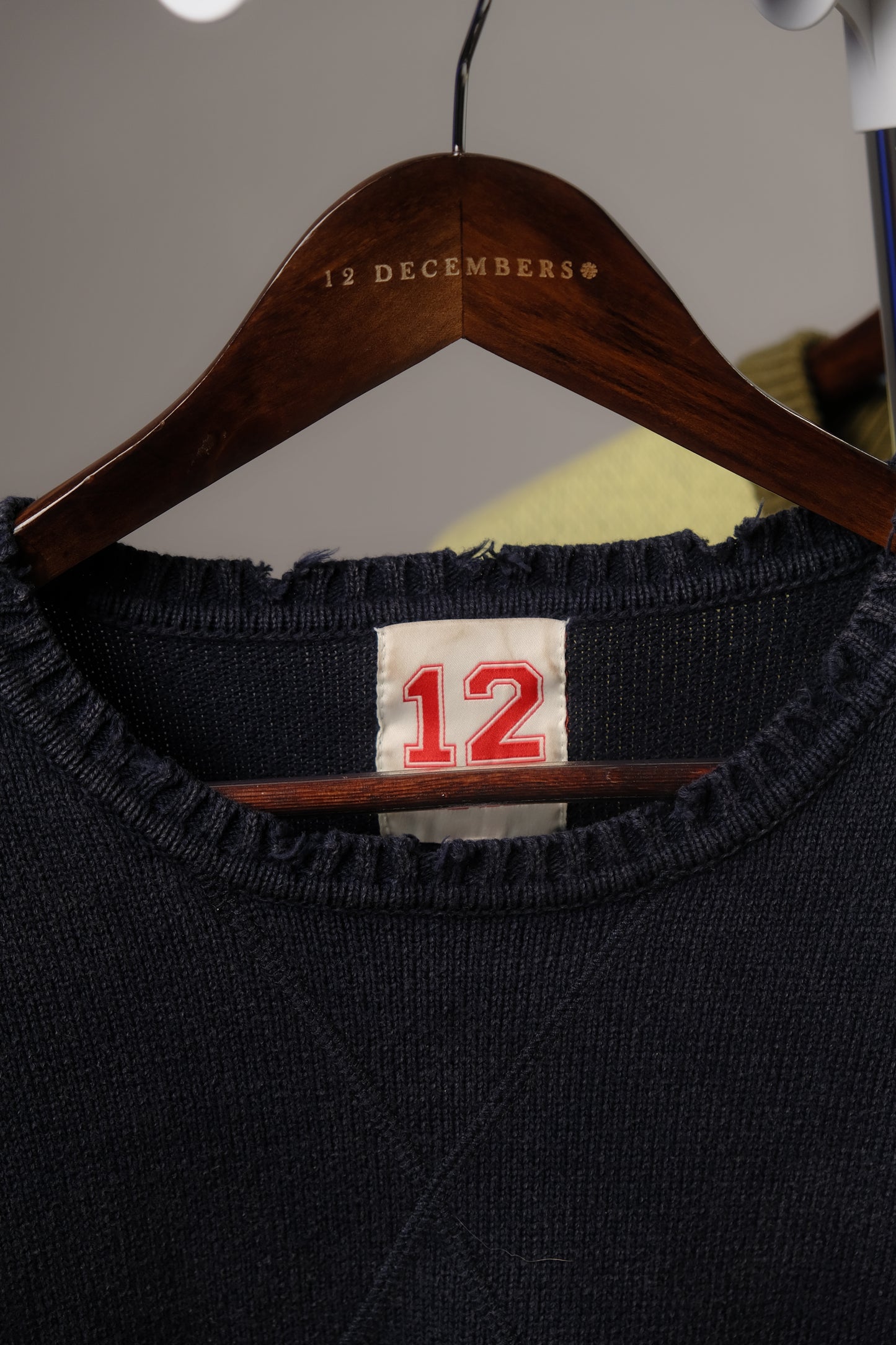12 KNIT HEAVYWEIGHT CREW NECK